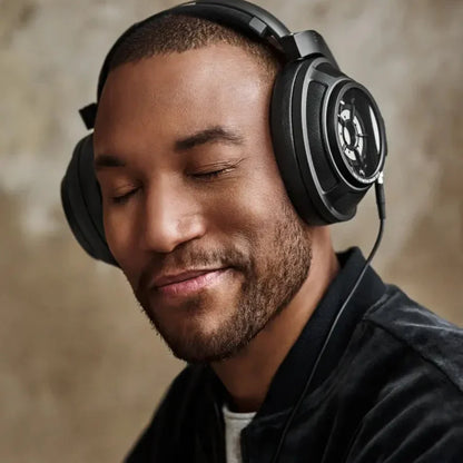 Sennheiser HD 820 - Wired Audiophile Headphone